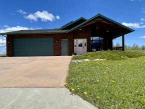 Clandestine Cabin Red Lodge